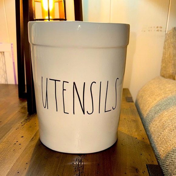 Rae Dunn Artisan Magenta White Ceramic Kitchen Utensil Holder/Crock “UTENSILS” - Picture 1 of 11
